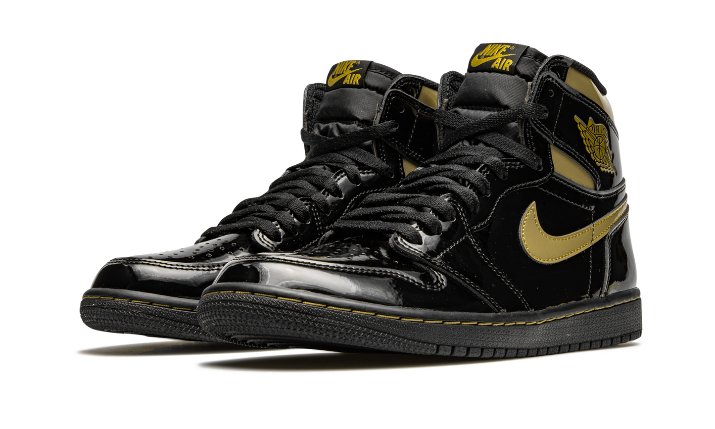Air Jordan 1 Retro High OG "Black Metallic Gold" 555088 032