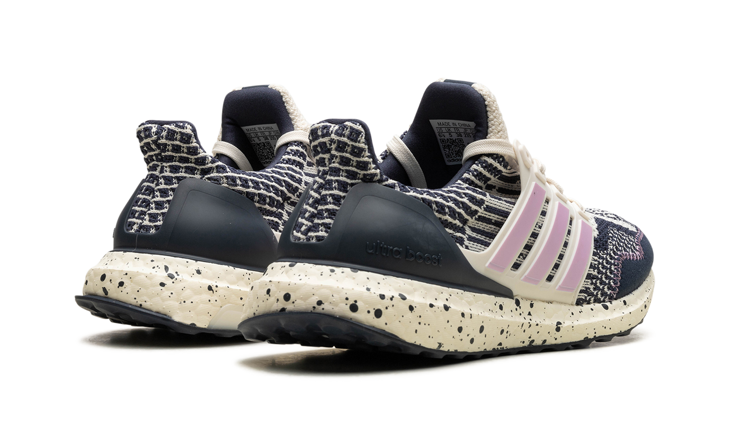 ULTRABOOST 5.0 DNA WMNS "Shadow Navy Lilac Speckled" GV8736