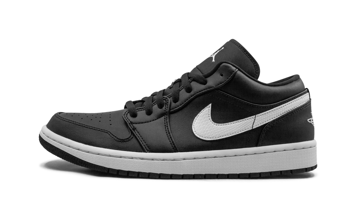 Air Jordan 1 Low WMNS "Black/White" AO9944 001