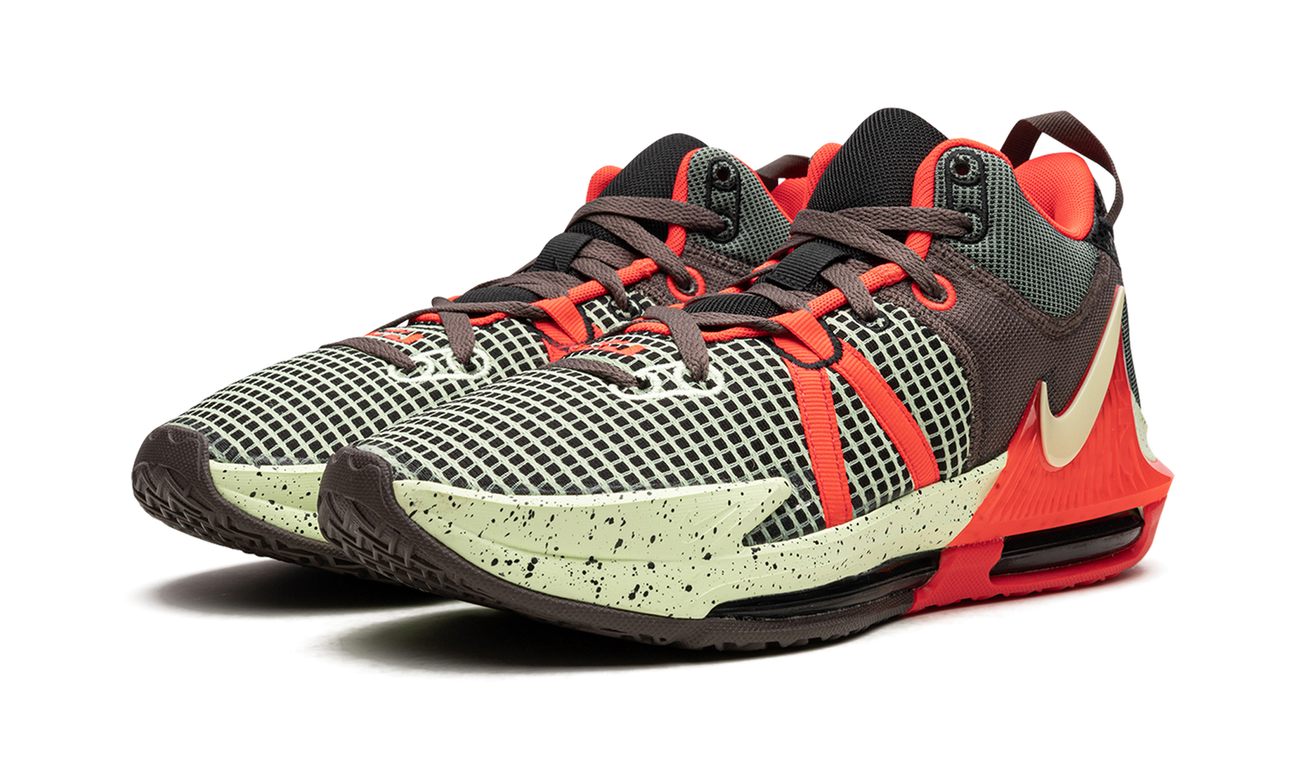 LeBron Witness VII "Alligator" DM1123 001
