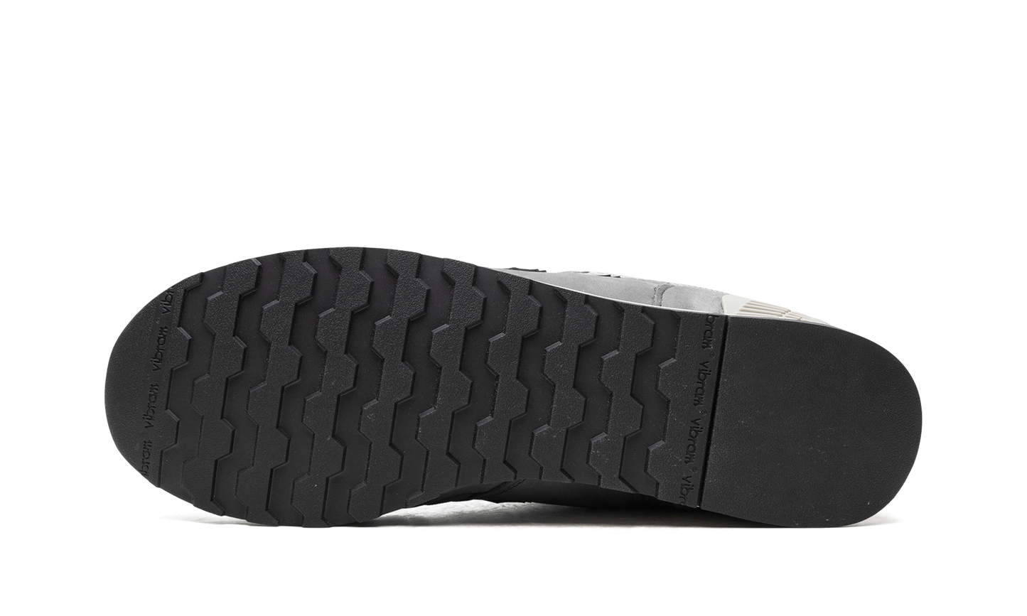 670 "Made in England - Grey"