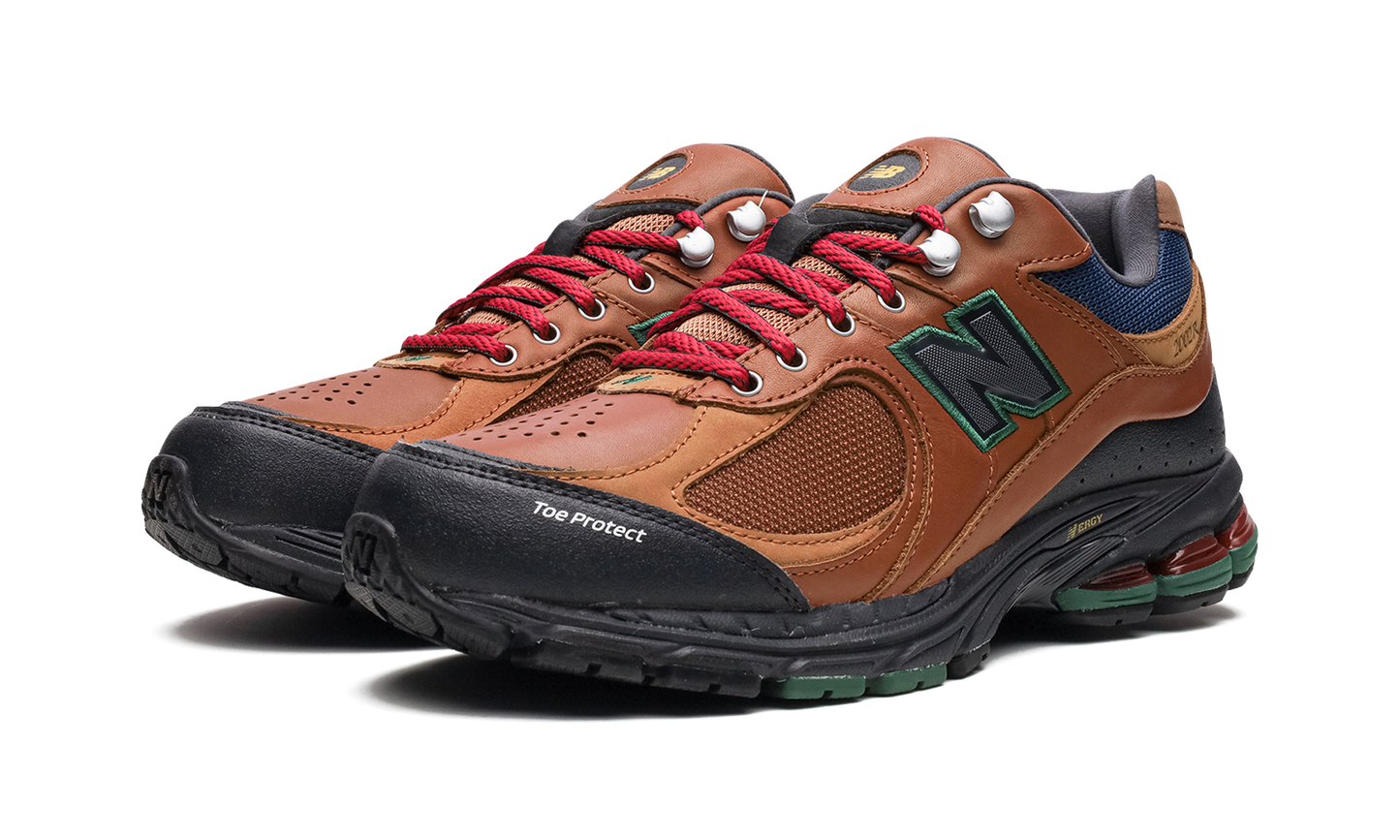 2002R "The Hiker" M2002RWM