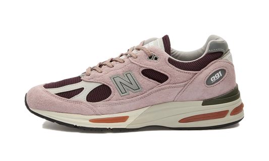 991v2 "Made in UK - Pink" U991PR2