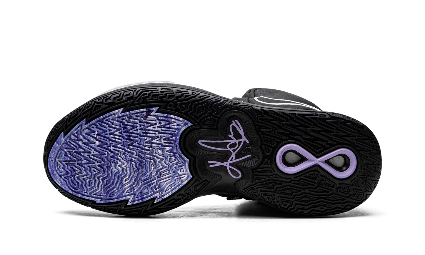 Kyrie Infinity "Metallic Silver" CZ0204 005