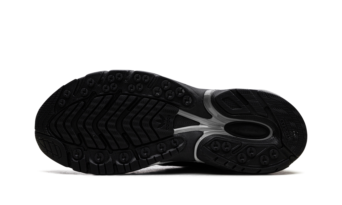 Adistar Cushion "Song For The Mute - 'Core Black Dark Brown'" JH9007