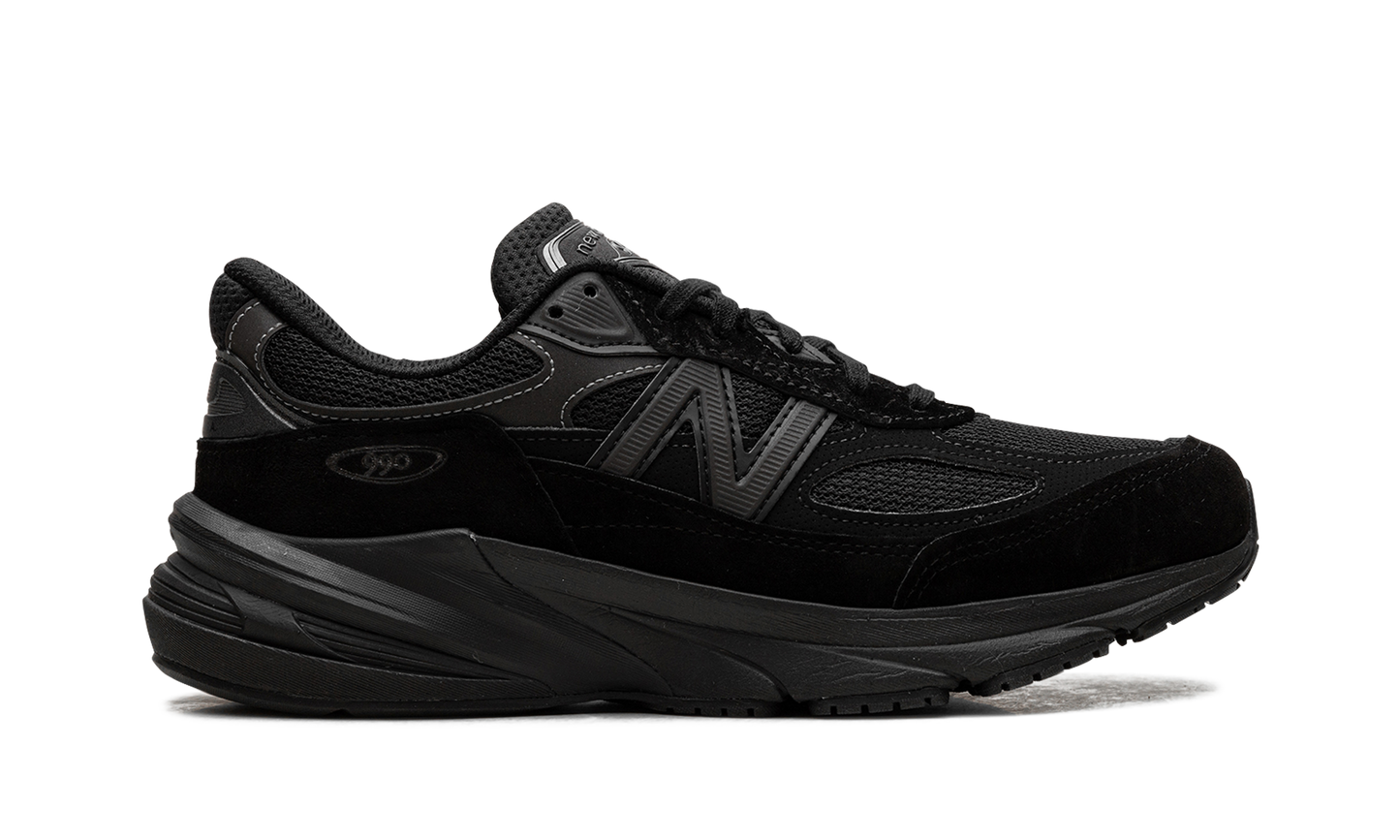 990 v6 "Triple Black" U990BB6