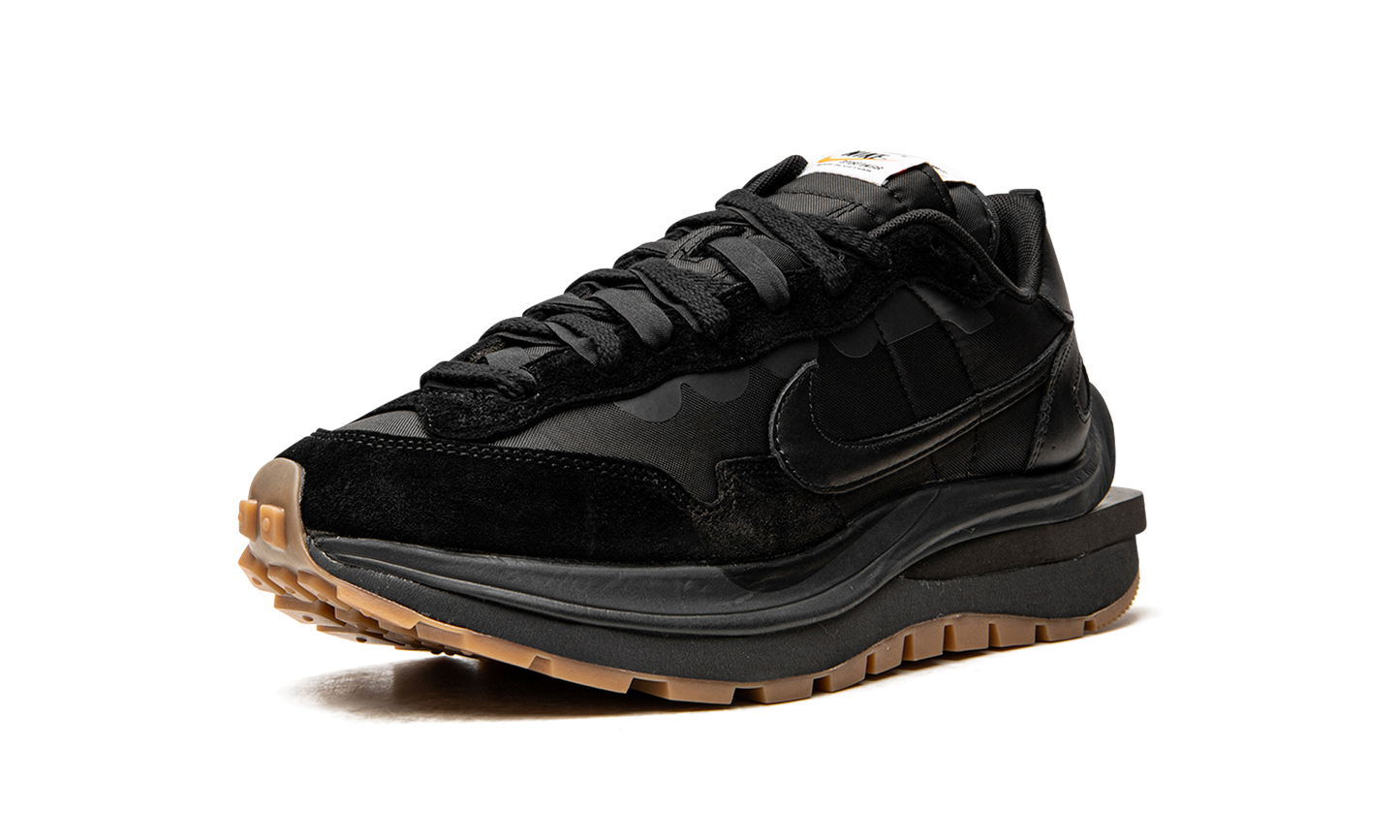 VaporWaffle "Sacai - Off Noir" DD1875 001