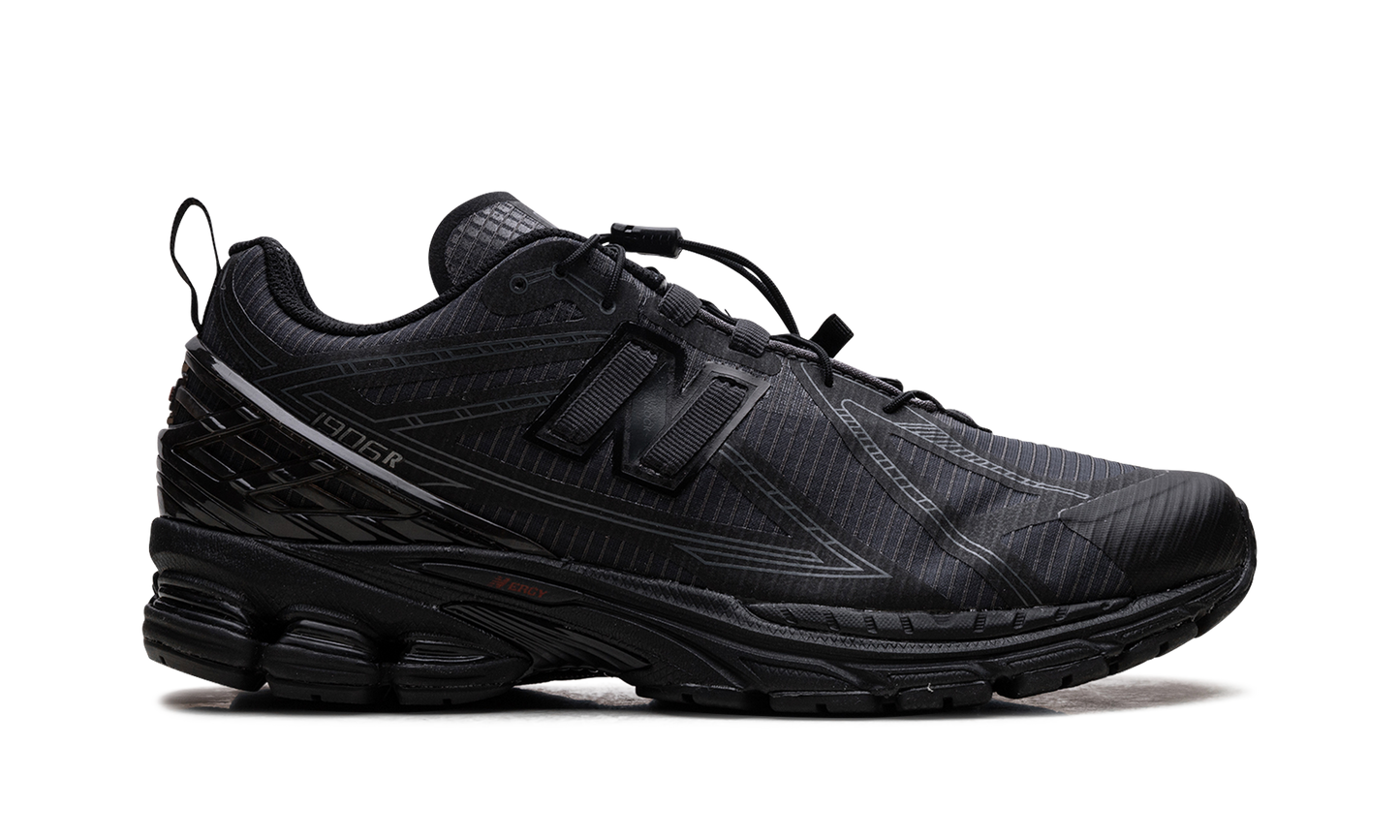 1906R "Black Magnet" M1906RNB