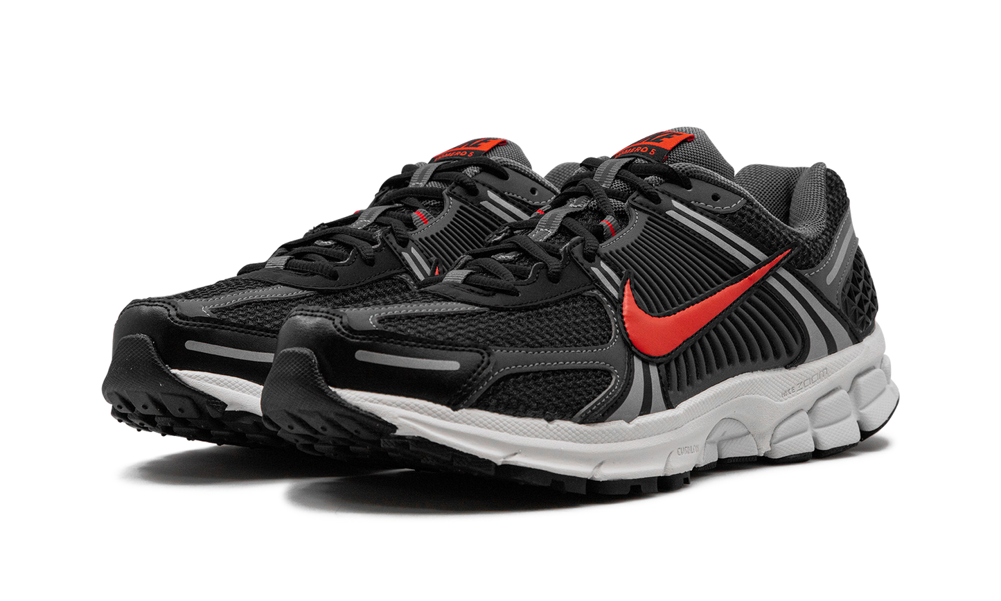 Air Zoom Vomero 5 "Black Picante Red" FB9149 001