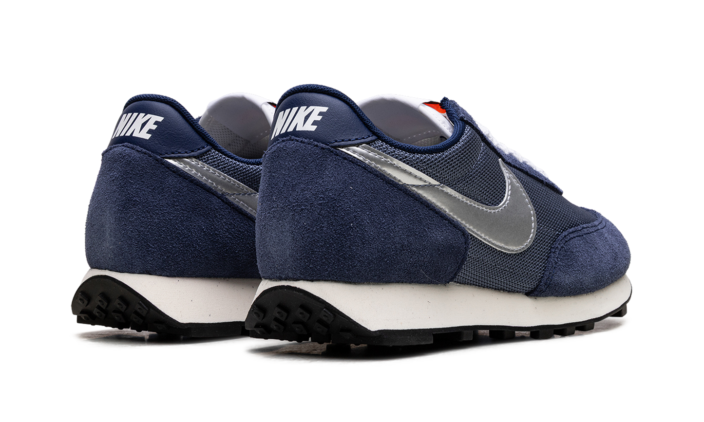 Daybreak SP "Blue Void / Diffused Blue" BV7725 401