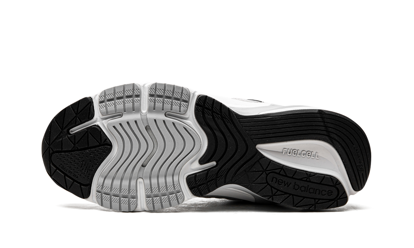 990v6 "Grey" M990GL6