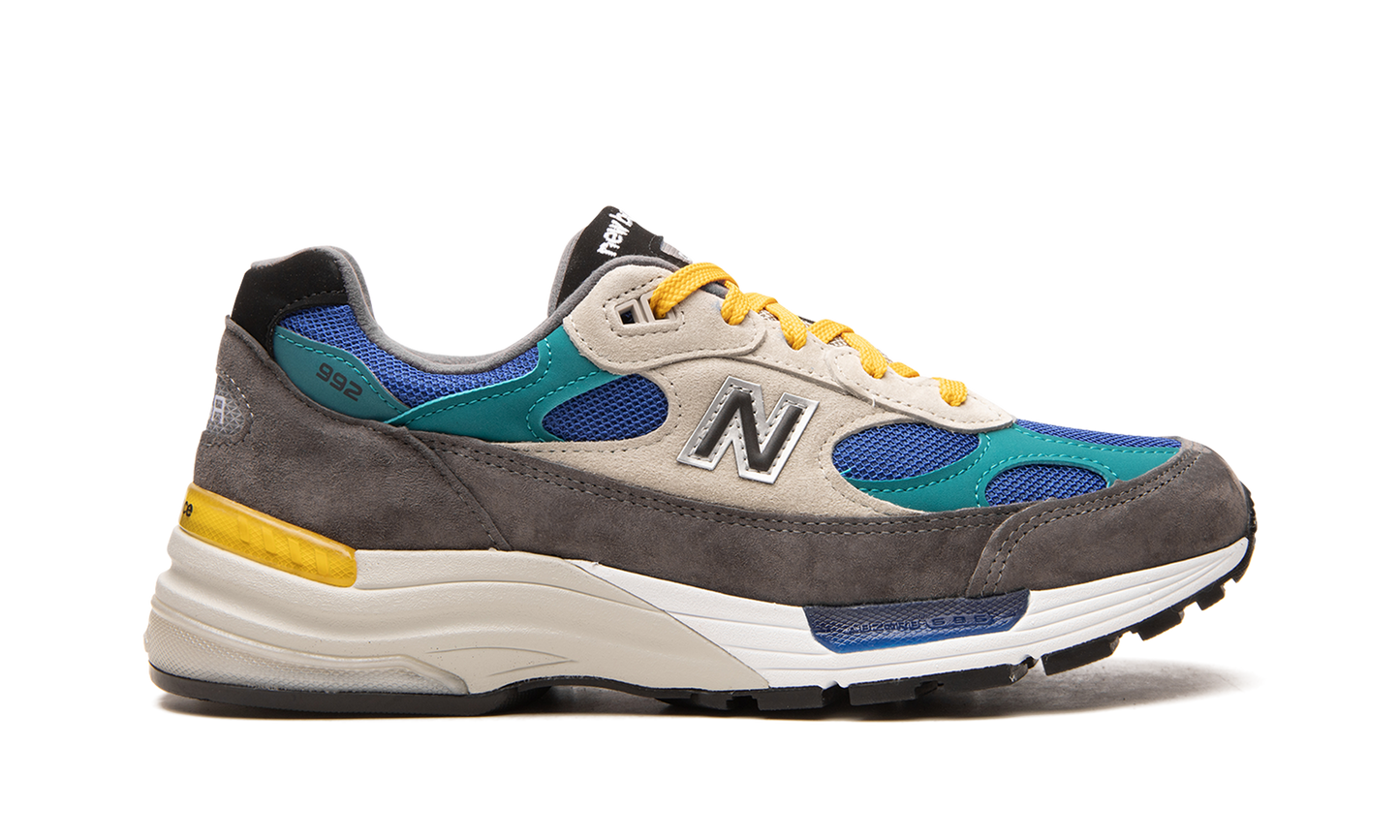 992 "Grey / Blue / Teal / Yellow"