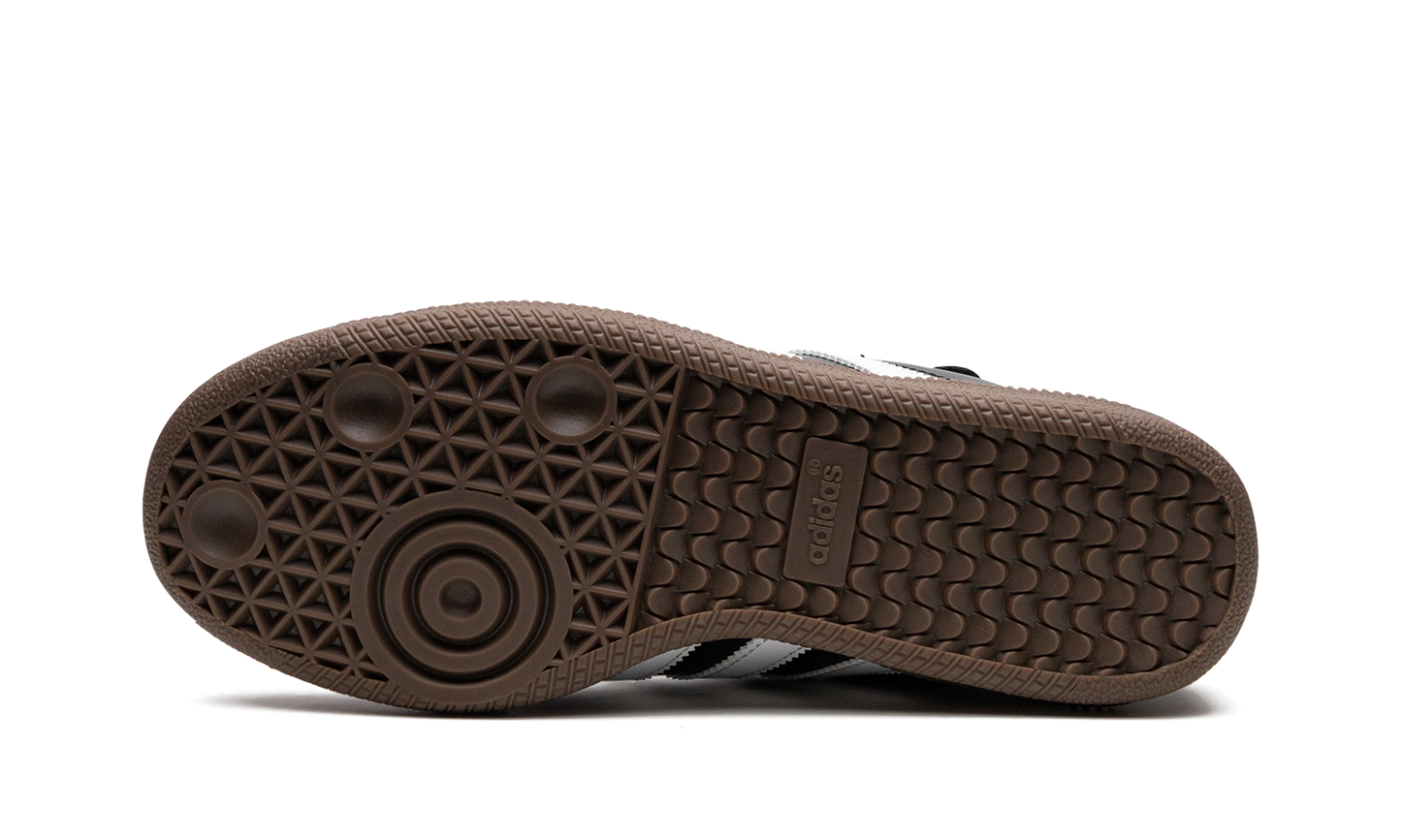 Samba Classic "Black" 034563