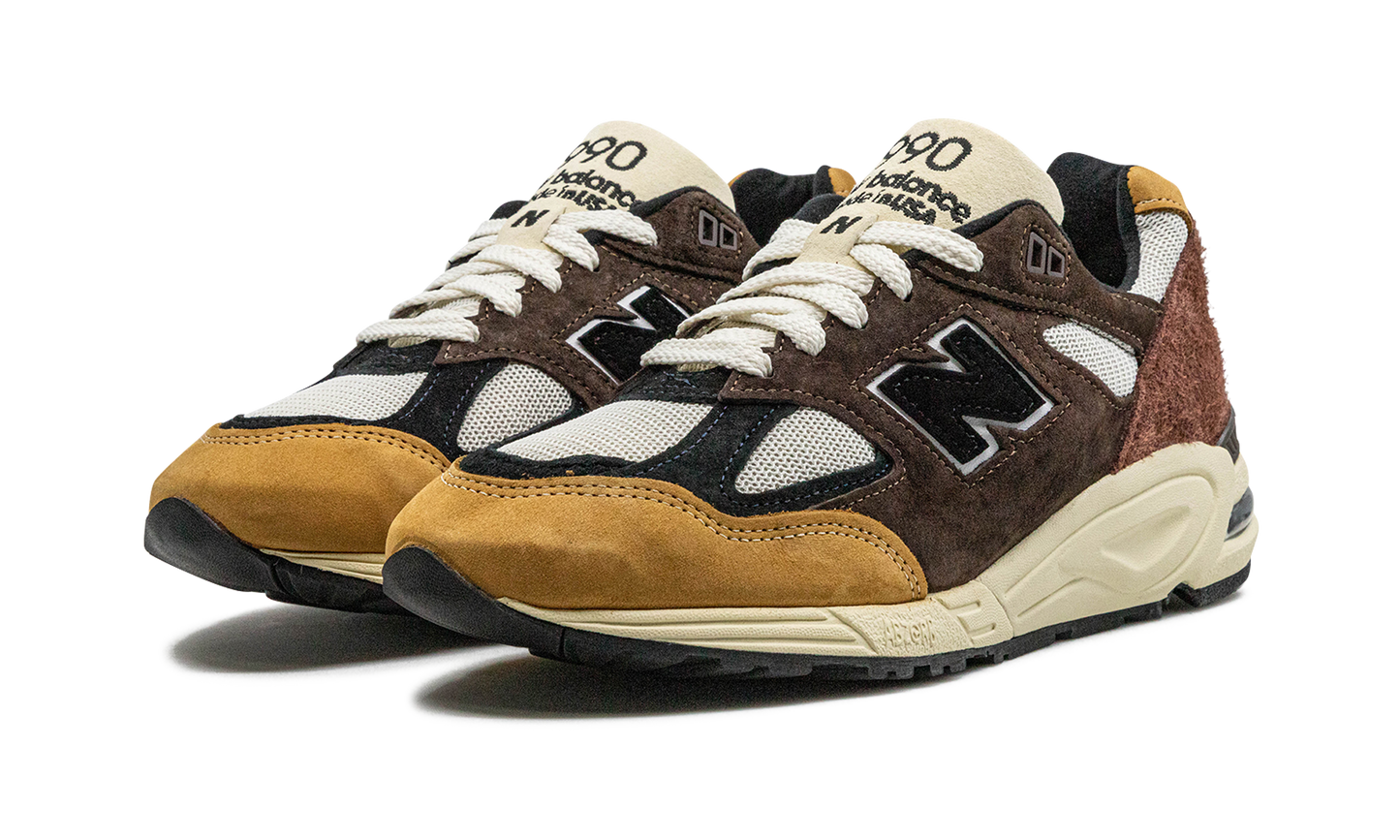990v2 "Made In USA - Brown" M990BB2
