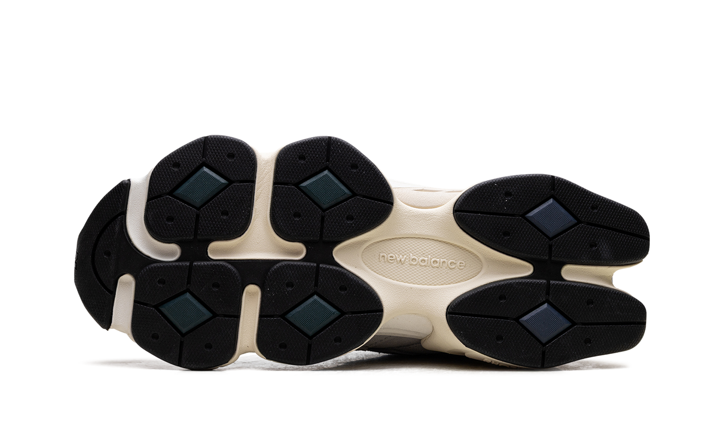 9060 "Concrete Vintage Indigo New Spruce" U9060HMS