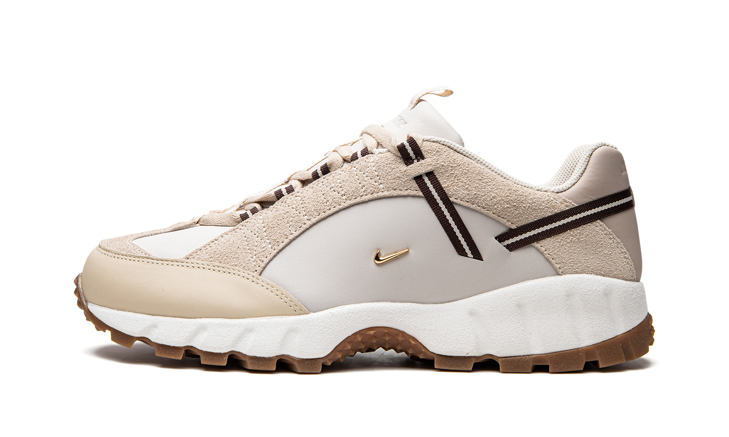 AIR HUMARA LX WMNS "Jacquemus - Beige" DR0420 001