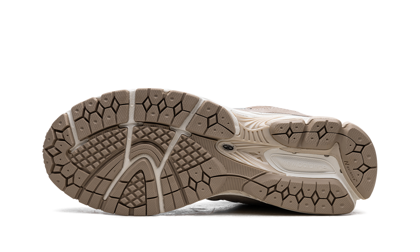 2002R "Driftwood" M2002RSI