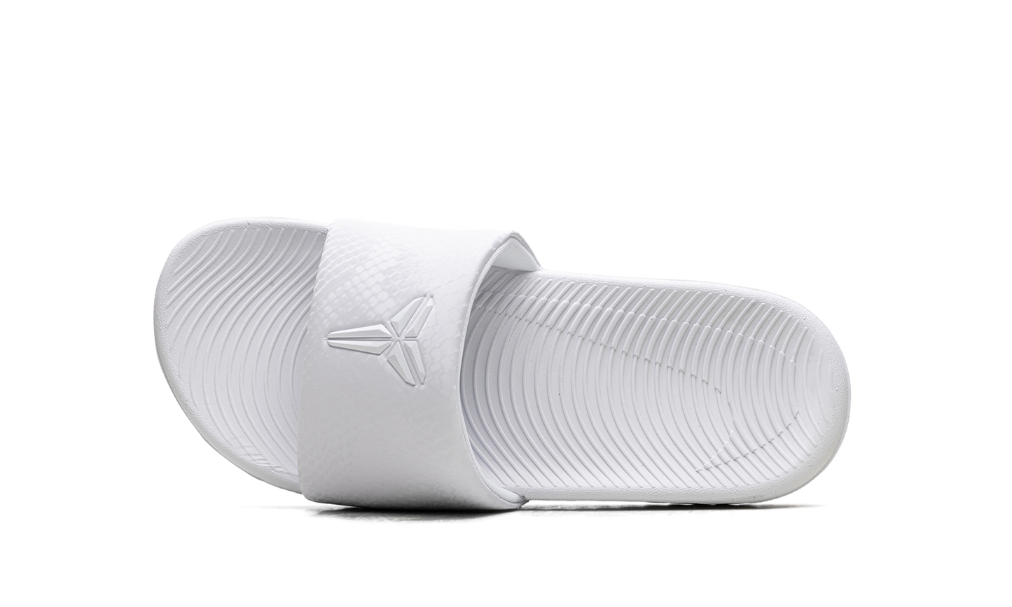 Kawa Slide GS "Kobe Bryant - Triple White" IF2871 100