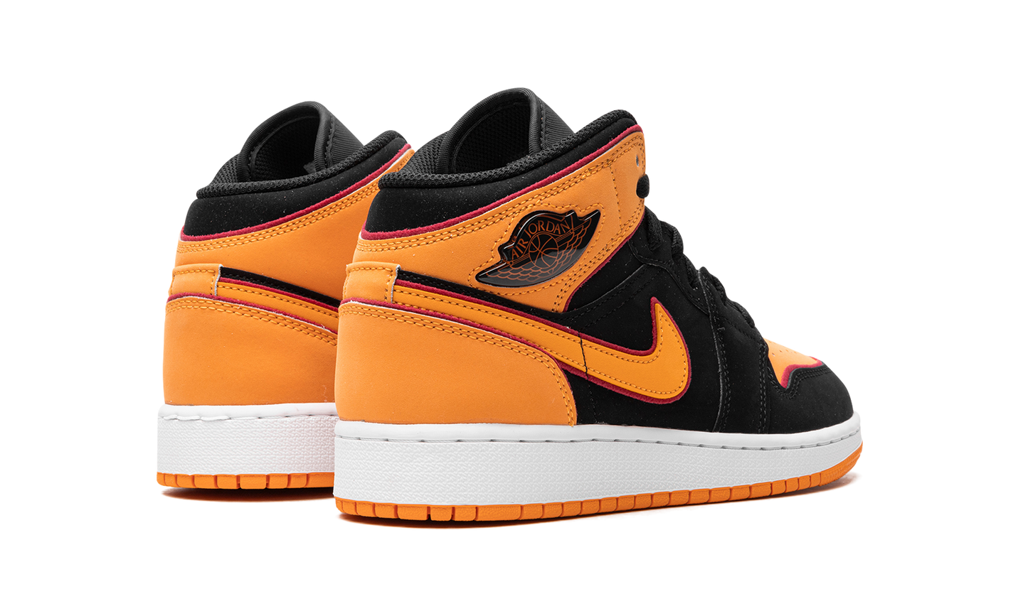 Air Jordan 1 Mid GS "Vivid Orange" FJ4924 008