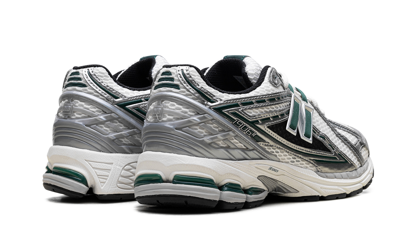 1906R "Silver Metallic Nightwatch Green" M1906REU