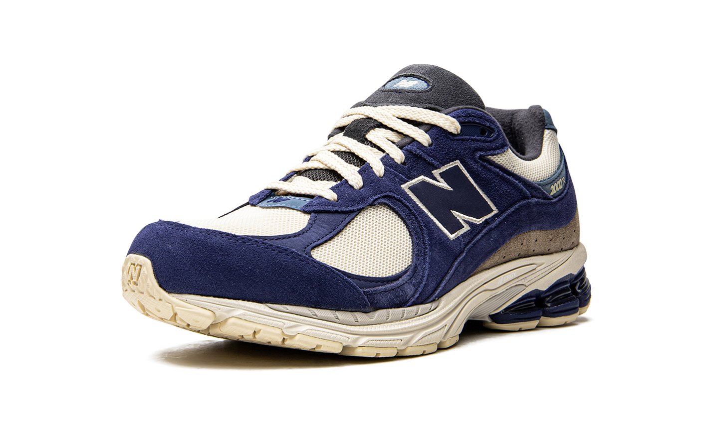 2002R "Night Tide" M2002RG