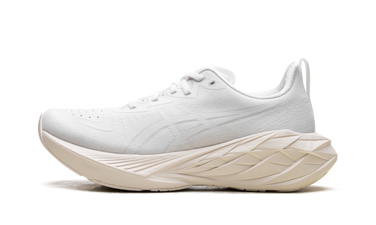 Novablast 4 "White / White" 1011B693 102