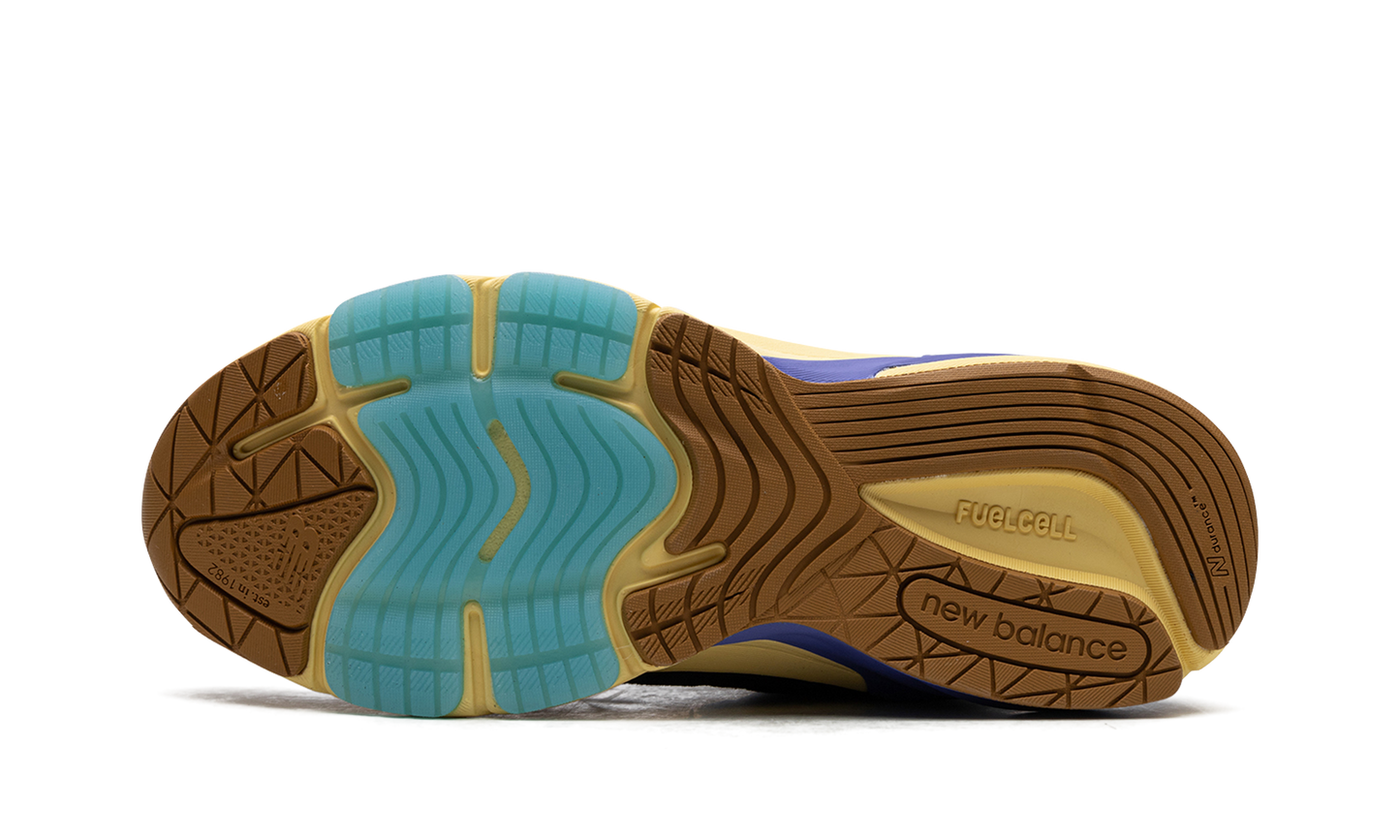 990 v6 "Action Bronson - Lapis Lazuli" M990AC6