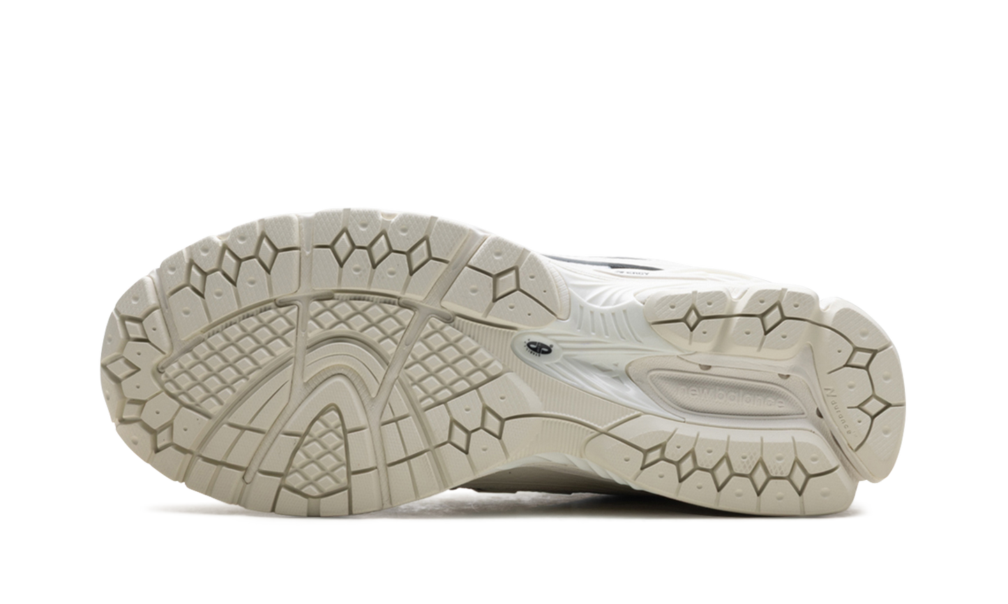 1906R "Polka Dot Sea Salt" M1906RPC