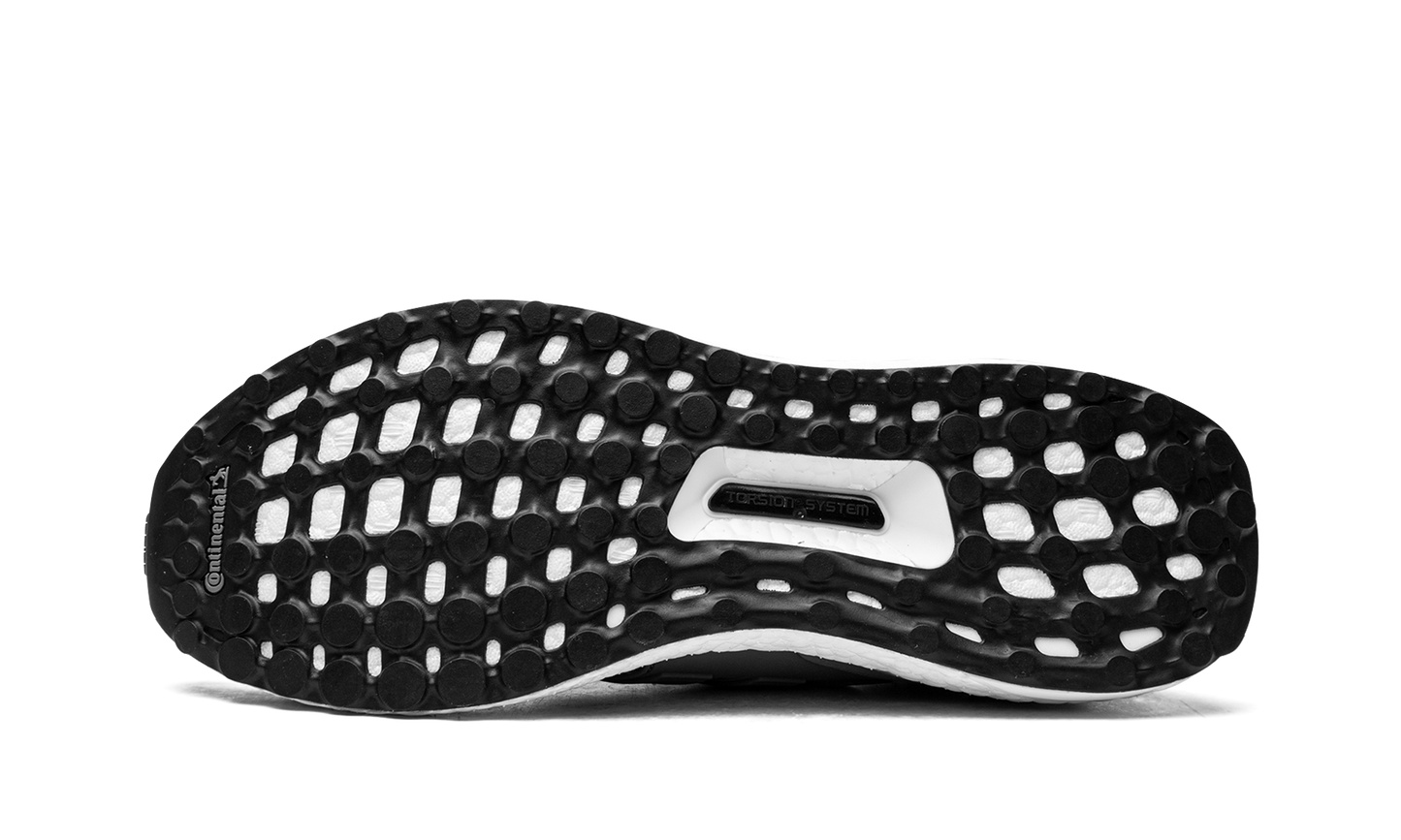 ULTRABOOST 4.0 DNA "Grey" FY9319