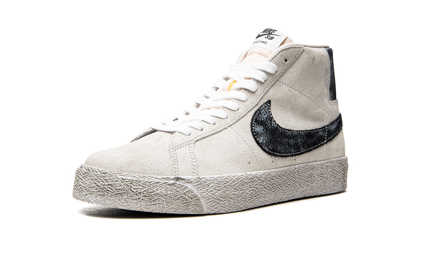 SB Blazer Mid "Faded Sail Black"