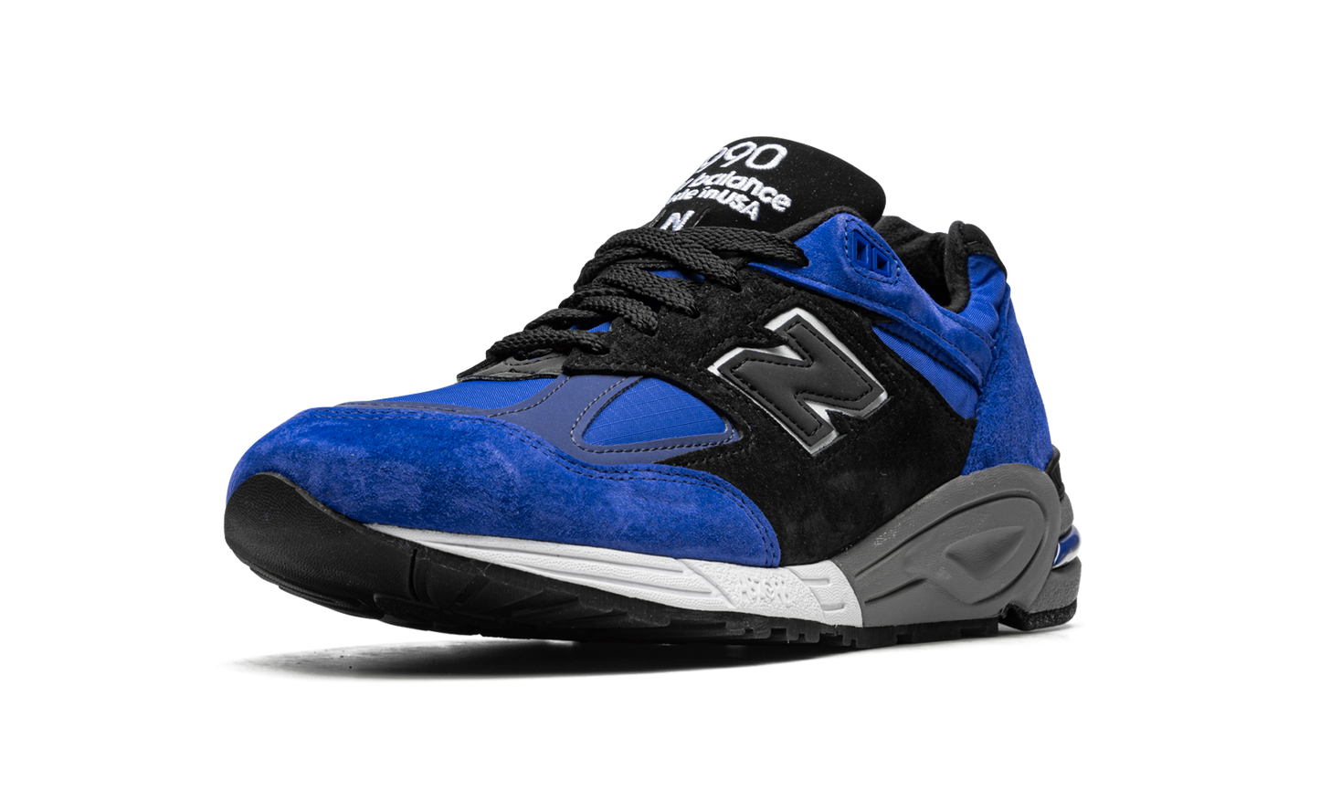 990v2 "Blue/Black" M990PL2