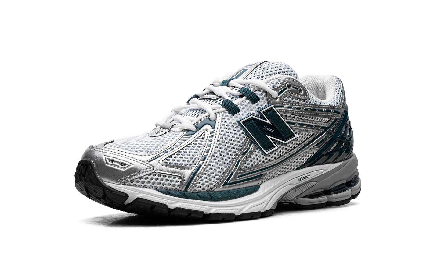 1906R "Silver Metallic Deep Ocean" U1906RCE