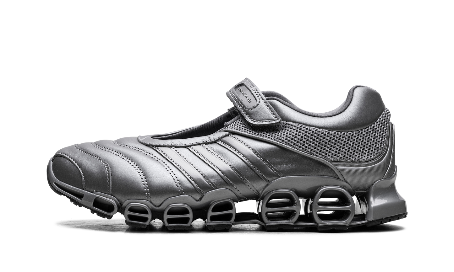 Megaride Mary-Jane WMNS "Taqwa Bint Ali Iron Metallic" IH8566