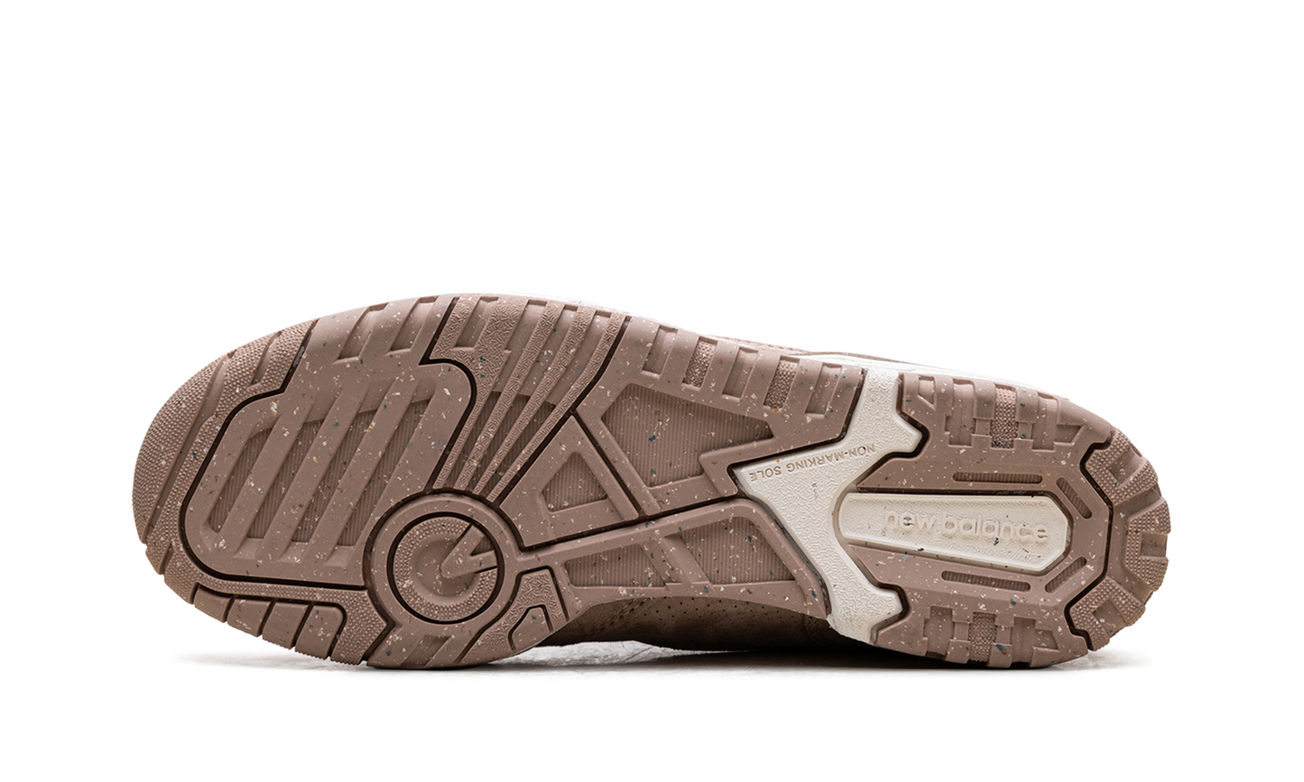 550 WMNS "Mushroom" BBW550RD