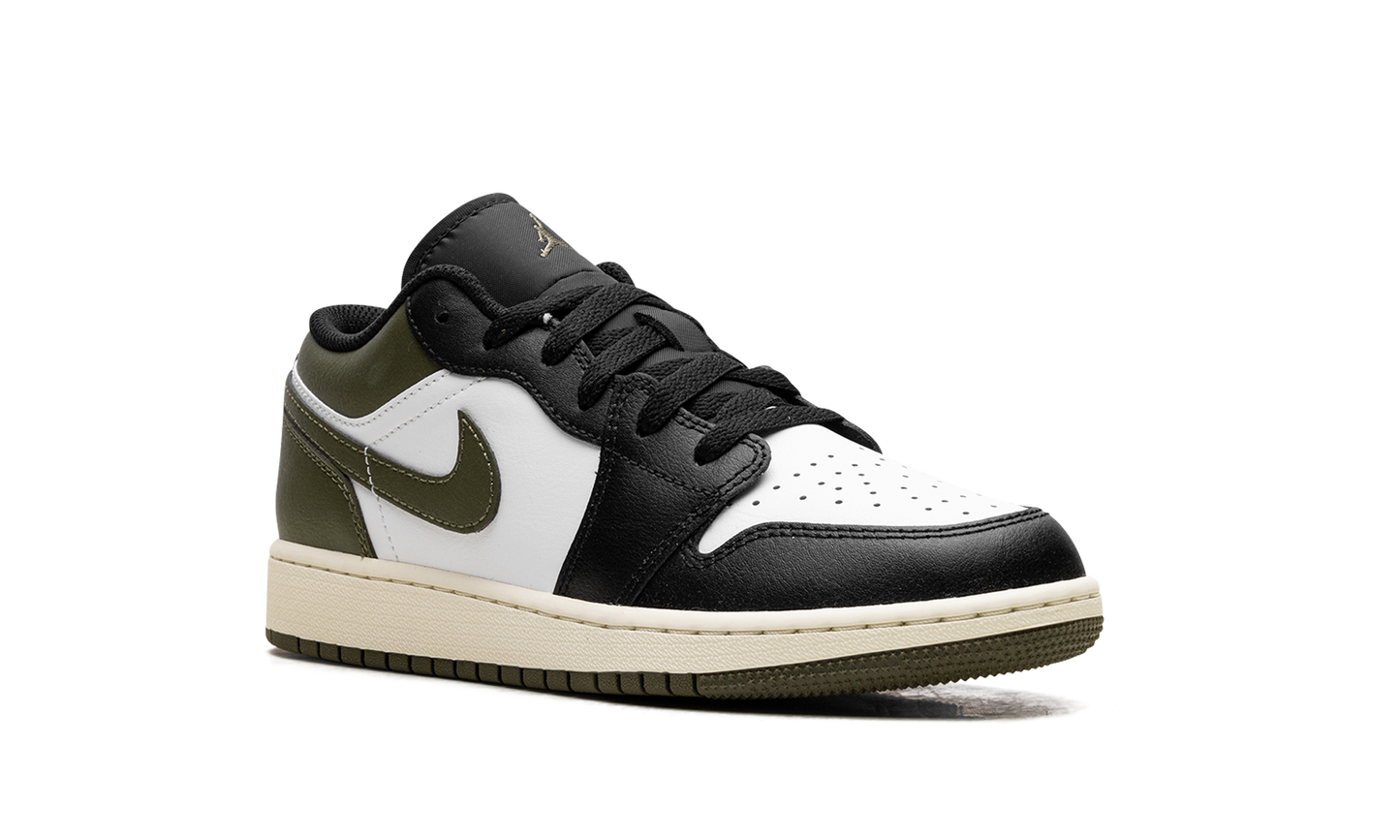 Jordan 1 Low GS "Black Toe Medium Olive" 553560 092