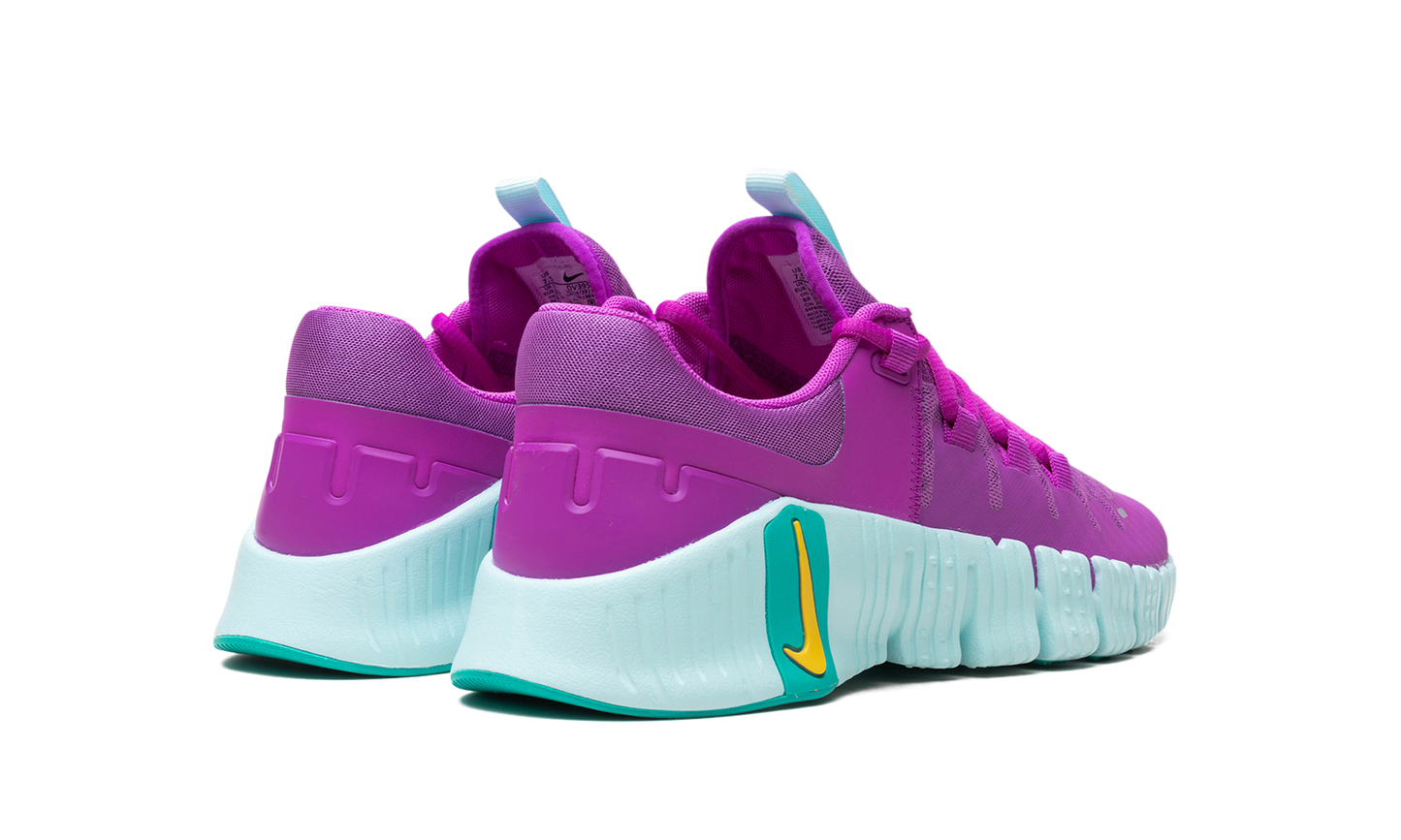 Free Metcon 5 WMNS "Hyper Violet" DV3950 501