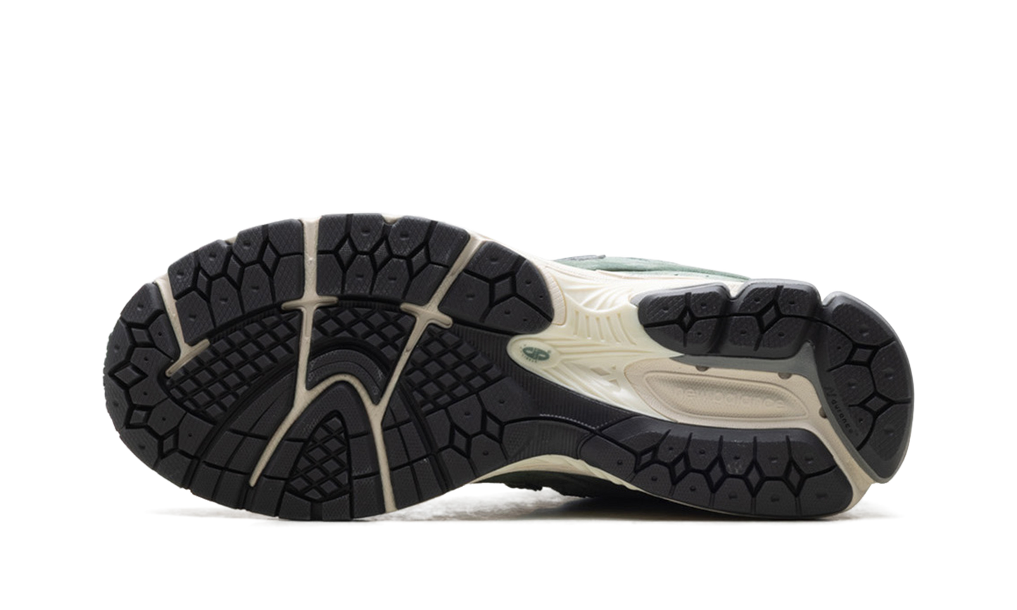 2002R "Dark Juniper Linen" U2002RRC