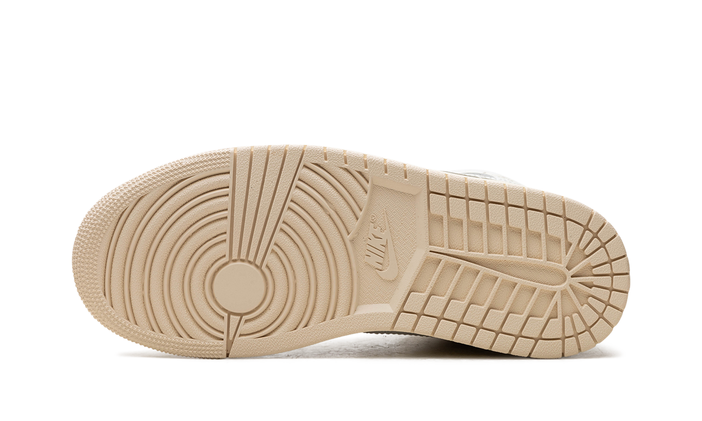 Air Jordan 1 WMNS "White / Light Tan" BQ6472 201