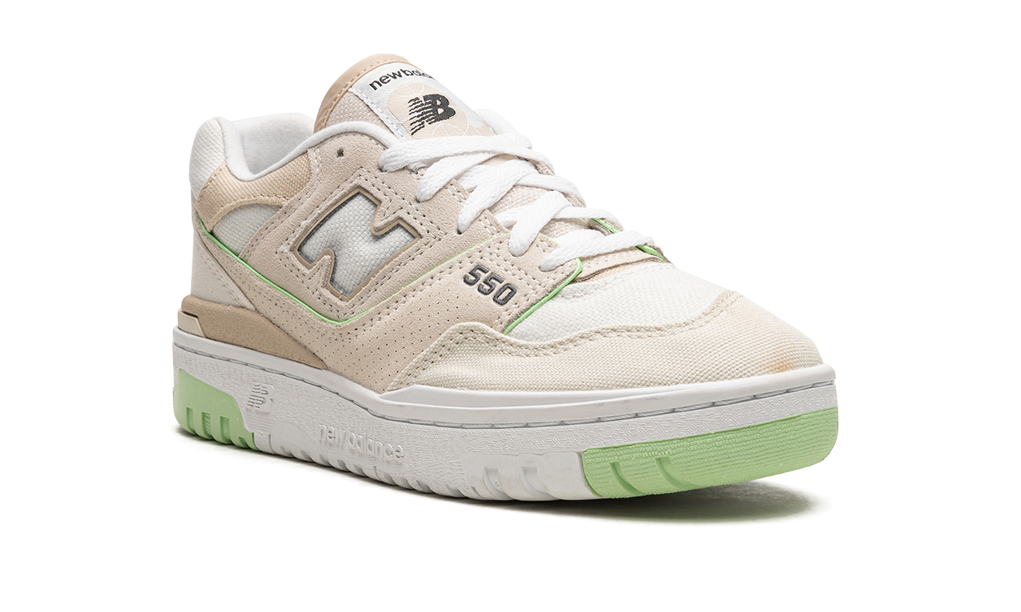 550 WMNS "Turtledove Green Aura"