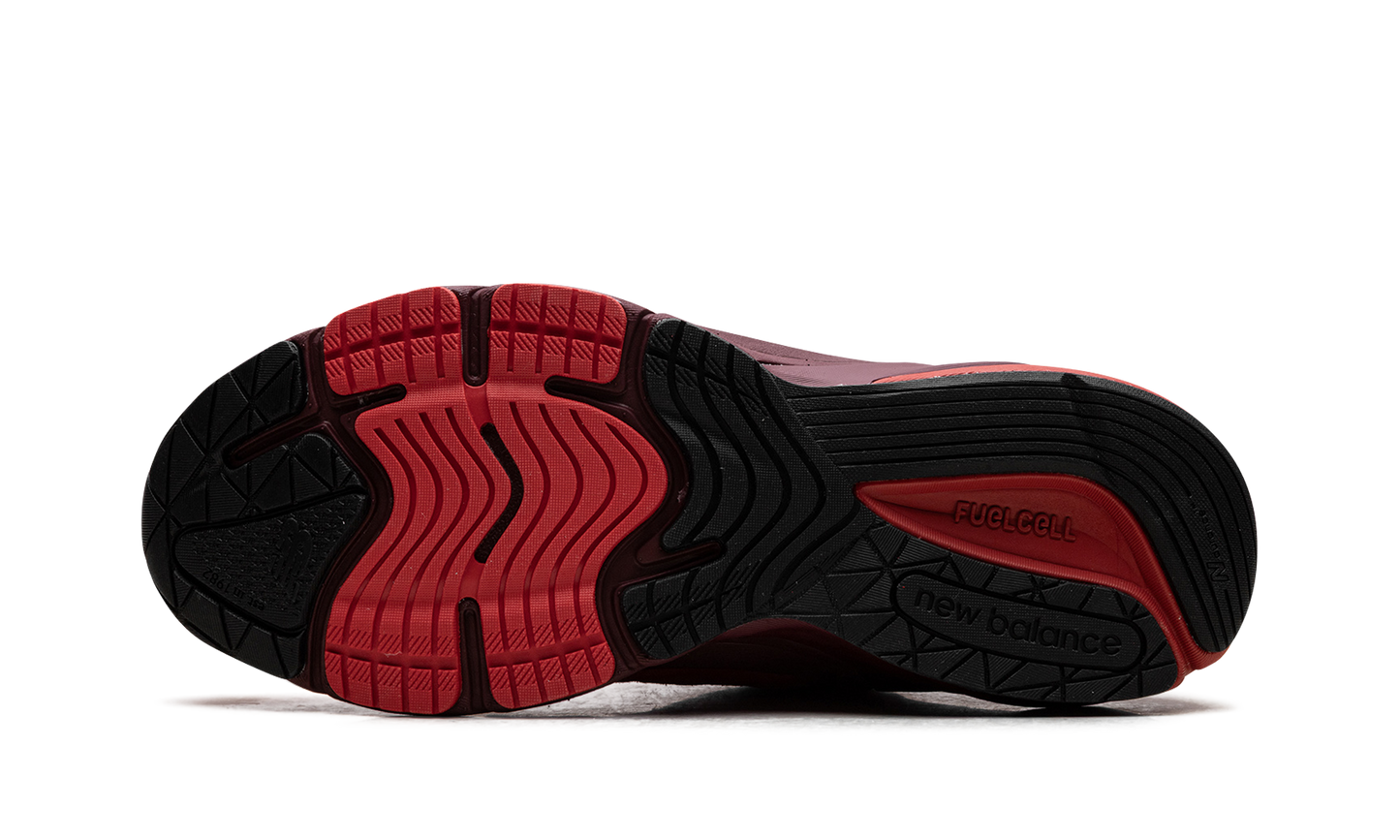 990v6 "Made in USA - Molten Lava" U990RT6