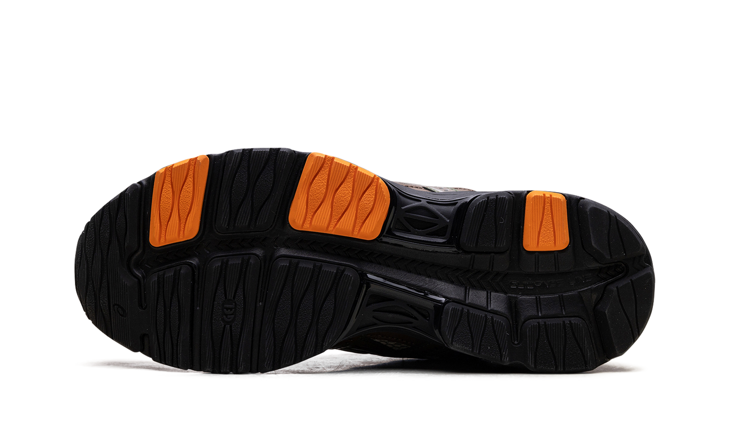 GEL-K1011 "Gallery Dept - Khaki Clay Canyon" 1203A693 300