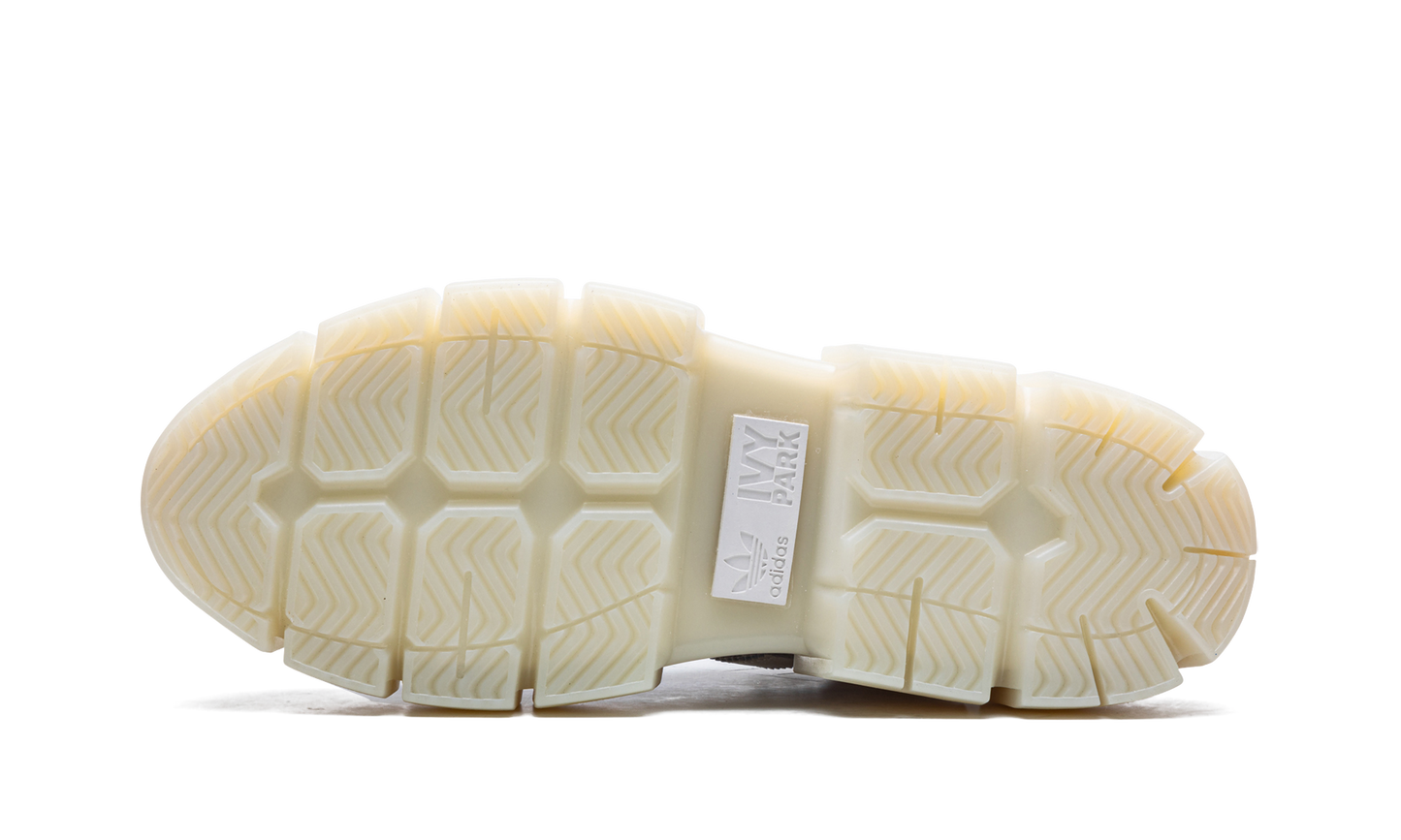 IVP SUPER SLEEK CHUNKY WMNS "Ivy Park - Halls of Ivy"