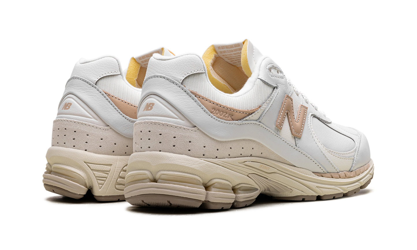 2002R "Vachetta Leather" M2002RVF