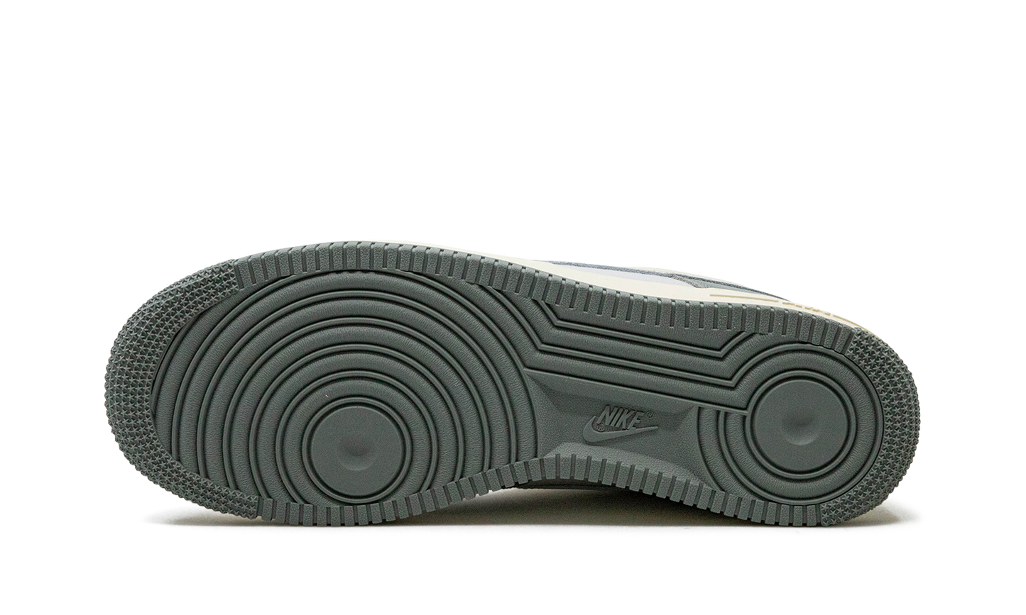 Air Force 1 Low LX "Mica Green" DV7186 300