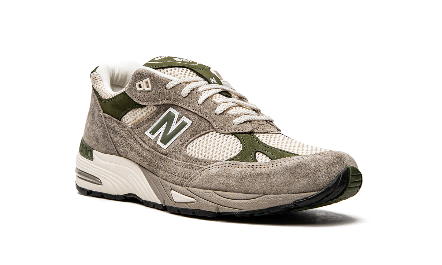 991 "Aimé Leon Dore MIUK Grey" M991CRS