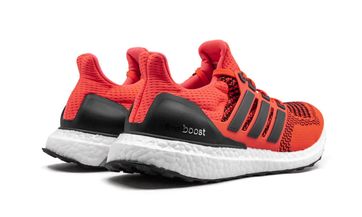 UltraBOOST "Solar Red"