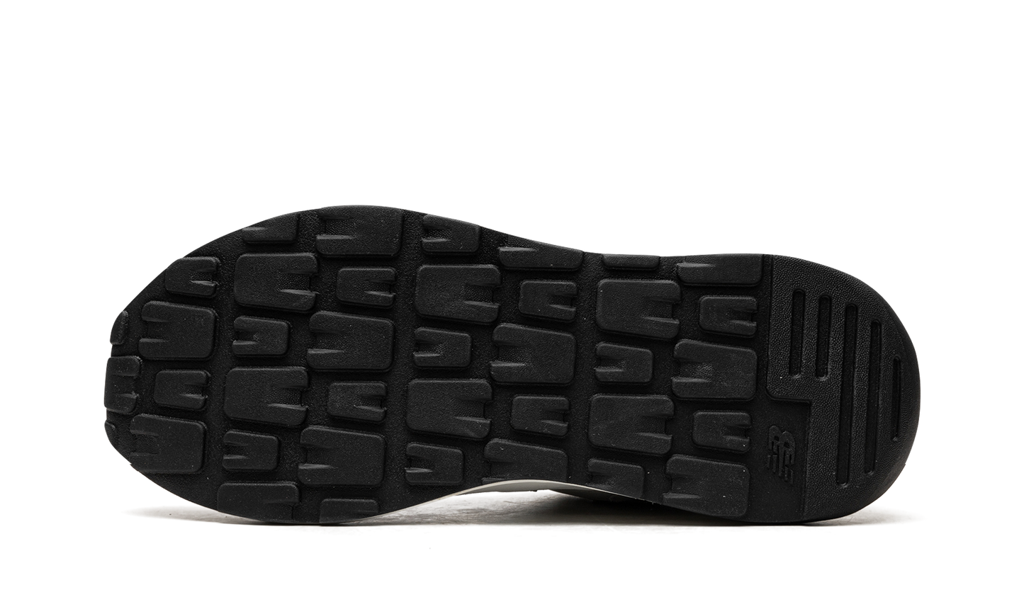 57/40 "Grey" M5740CA