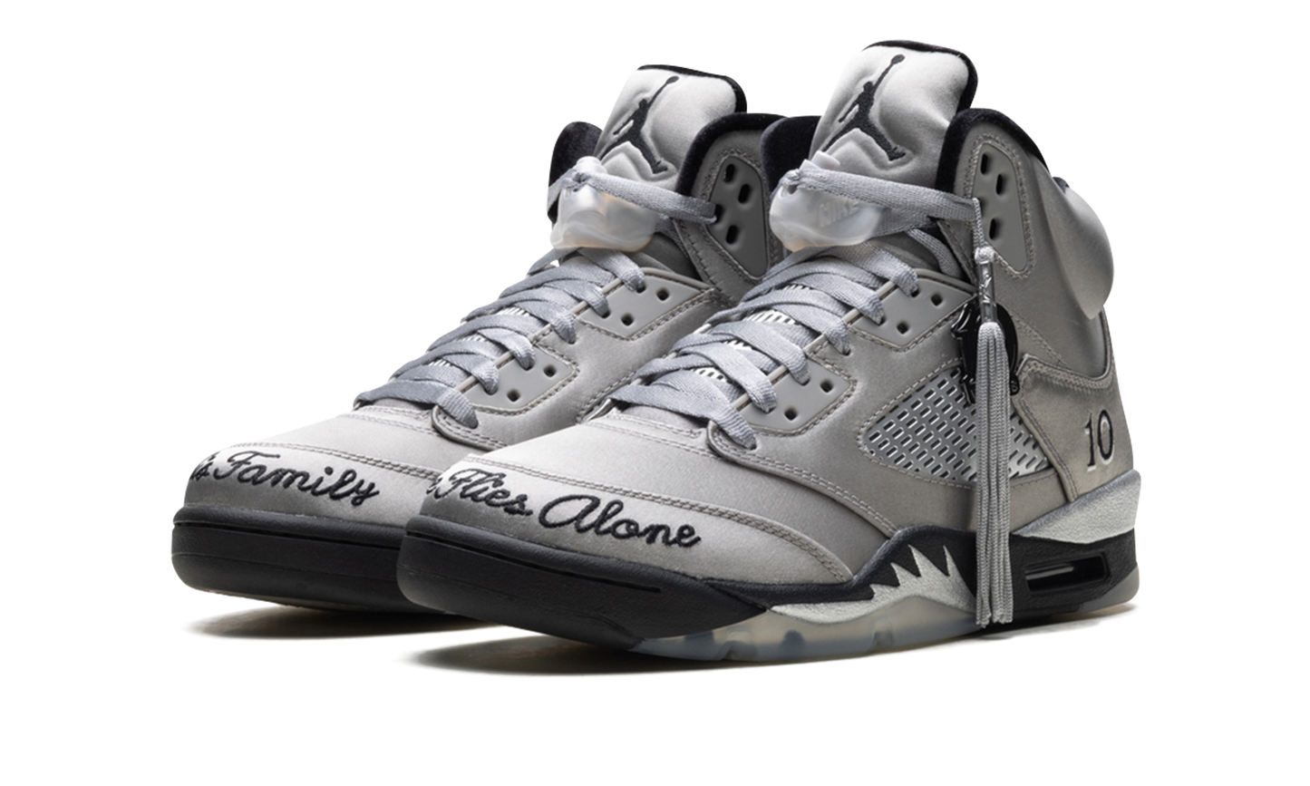 Air Jordan 5 Retro WMNS "Wings (2025)" IO2038 001