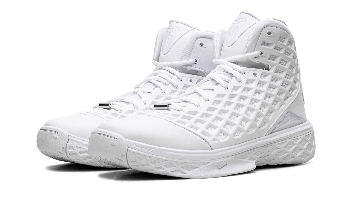 Kobe 3 "Protro Halo" HQ9153 100