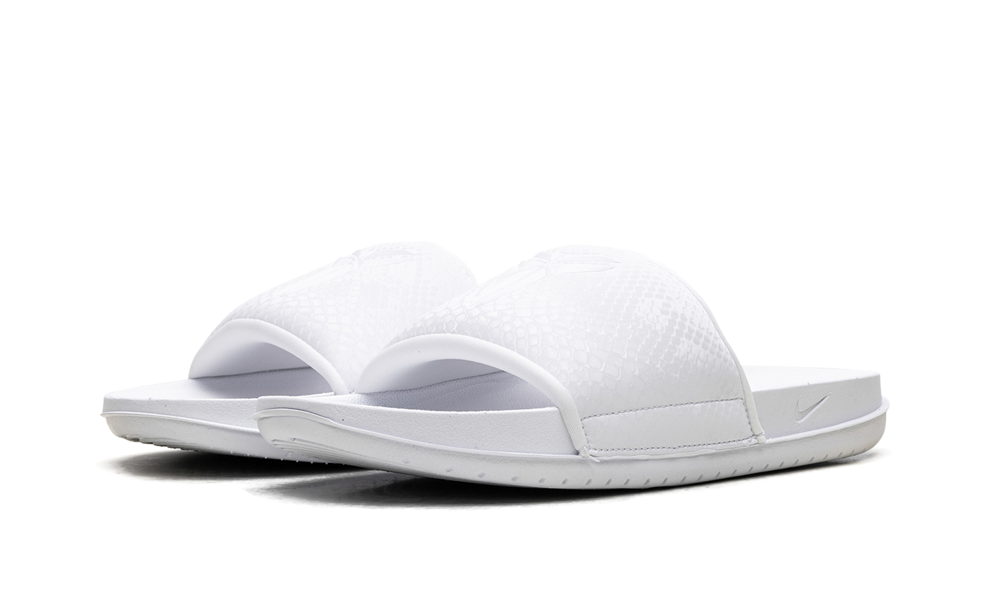 Kobe Offcourt Slide "Triple White" IF2870 100